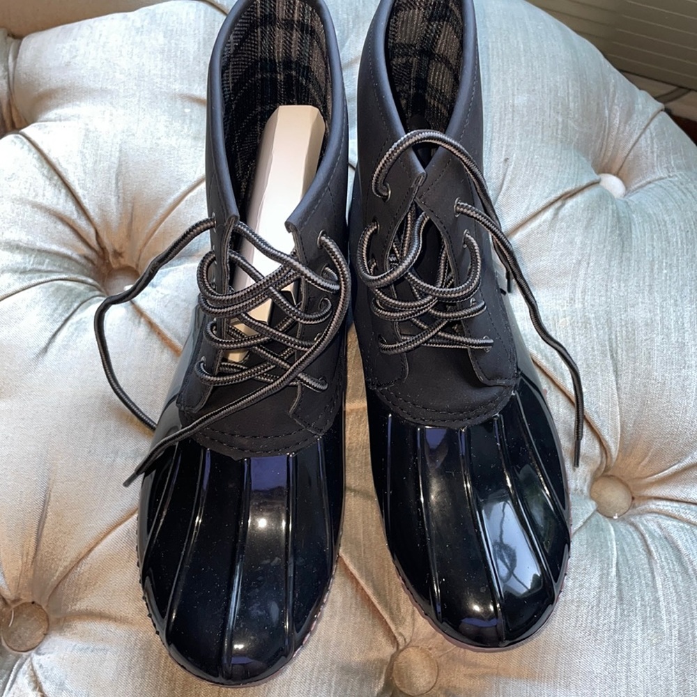 NWOT rain boots
